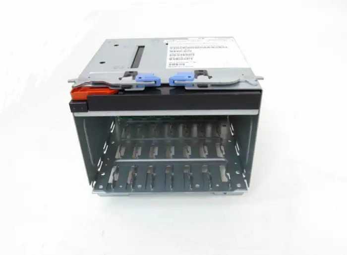 6-Slot SAS SFF DASD/Media Backplane 74Y2900
